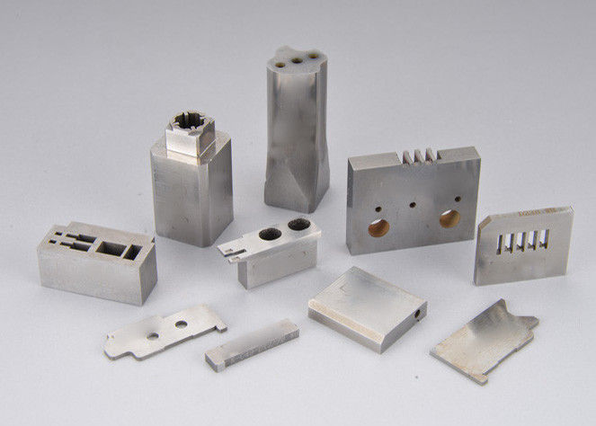 La pressofusione che d'acciaio matrice di stampaggio parti modellate abitudine di precisione delle componenti